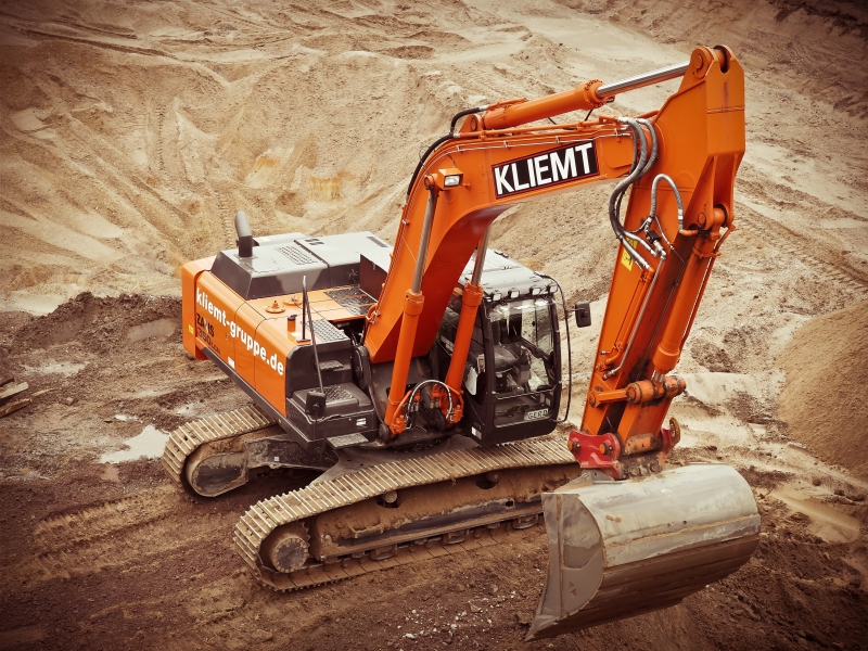 maconnerie-COGOLIN-min_excavators-1174428